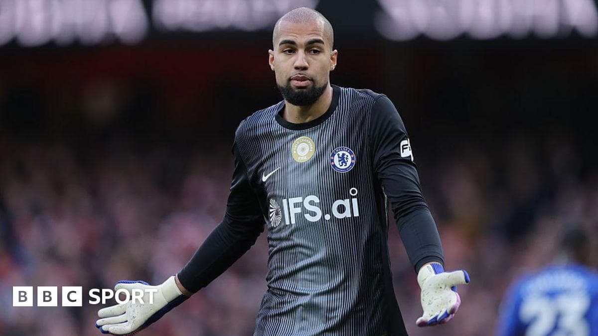 Sanchez 'disappointed' but Rosenior doesn't have a number one goalkeeper