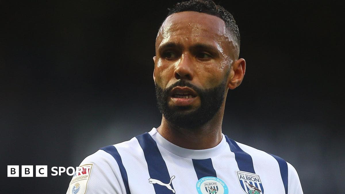 Stevenage sign ex-West Brom forward Phillips