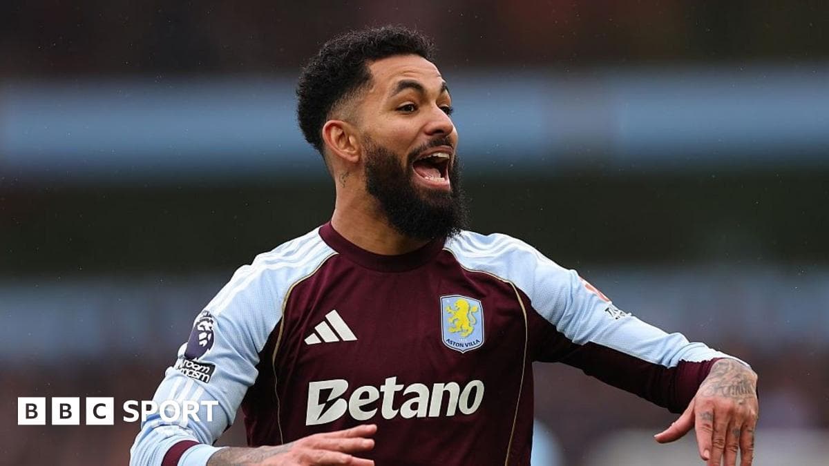 How many players are clubs allowed to loan out?